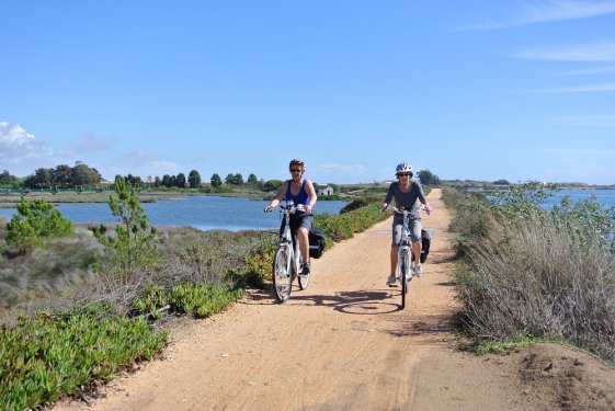 Park Rio Formosa met 2 fietsers